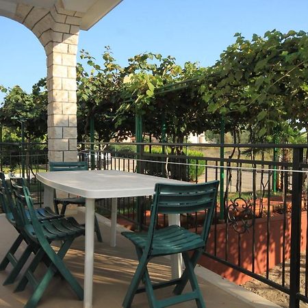 Apartments With A Parking Space Umag - 7094 Экстерьер фото