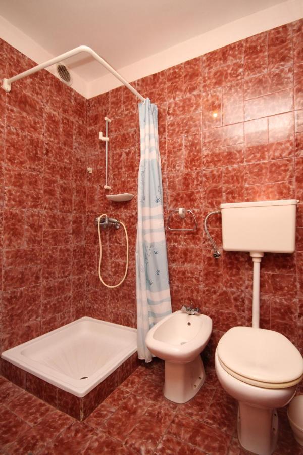 Apartments With A Parking Space Umag - 7094 Экстерьер фото