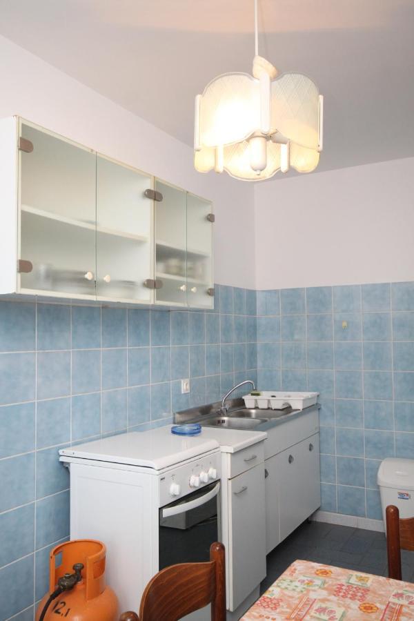 Apartments With A Parking Space Umag - 7094 Экстерьер фото